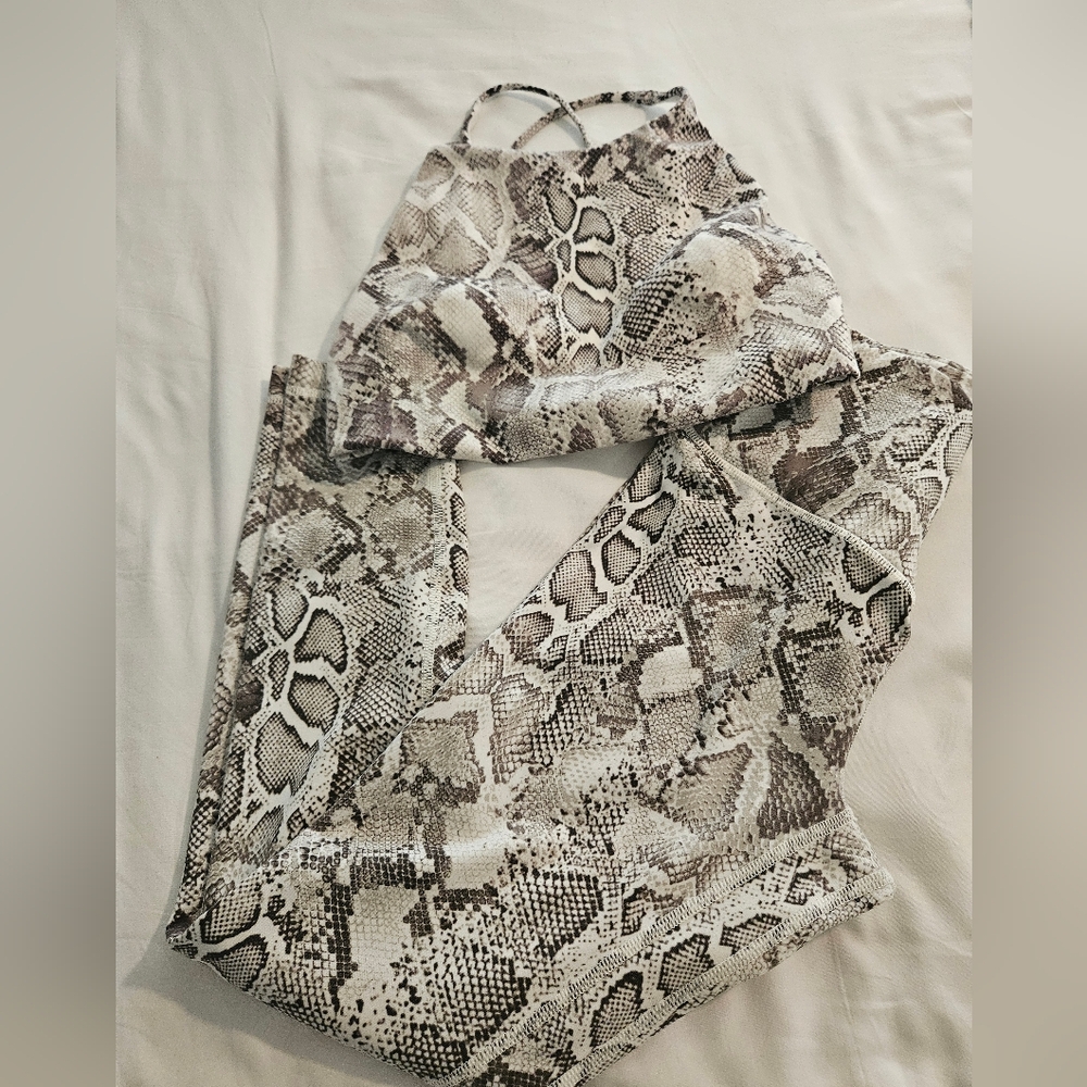 Victoria's Secret Snake Print Set- Black and Cream